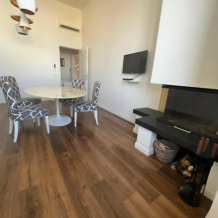 Santa Rosa Florence Apartments 3 Bedrooms - Private Parking Exterior photo