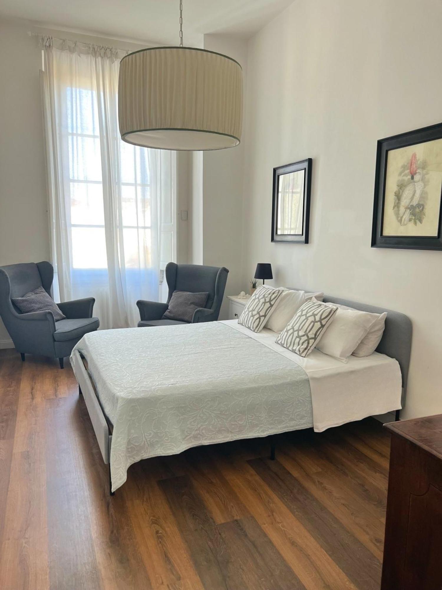 Apartment Santa Rosa 3 Bedrooms - Private Parking Florenz